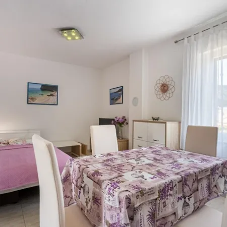 Mici 2 Apartment *