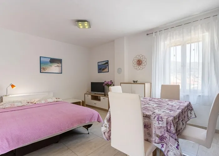 Apartment Mici 2