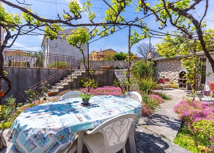 Mici 2 Apartment Cres